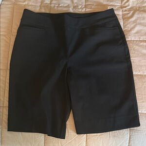Chicos Black Brigitte Slim Women's Shorts
